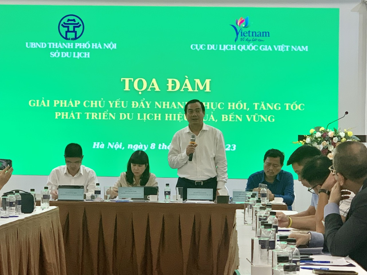Cục trưởng Cục Du lịch Quốc gia Việt Nam Nguyễn Trùng Khánh phát biểu chỉ đạo tại Tọa đàm
